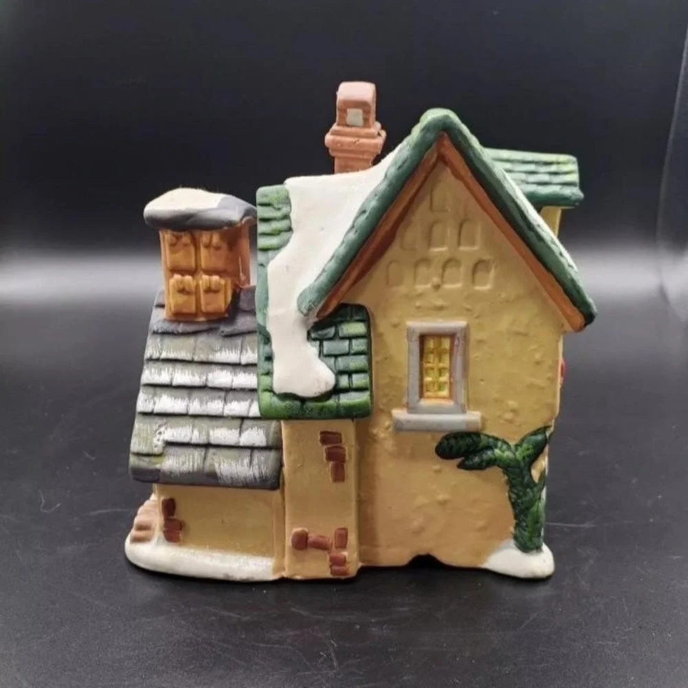 Cobblestone Corners 2001 Christmas Village House, Brown Green 2 Story
